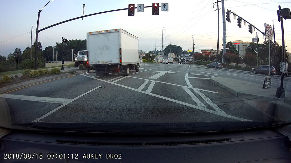 Aukey DR02 dashcam footage one